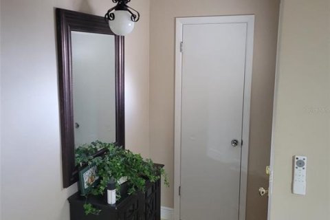 Apartment in Port Richey, Florida 3 bedrooms, 134.34 sq.m. № 2214319 - photo 7