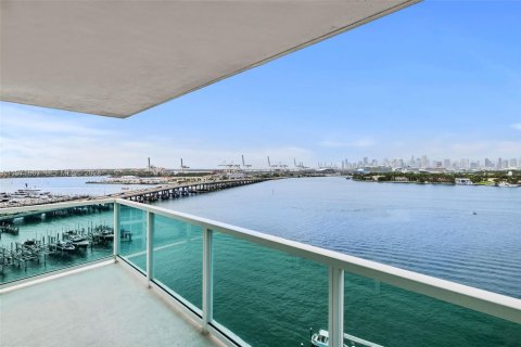 Condominio en alquiler en Miami Beach, Florida, 2 dormitorios, 106.56 m2 № 2033957 - foto 2