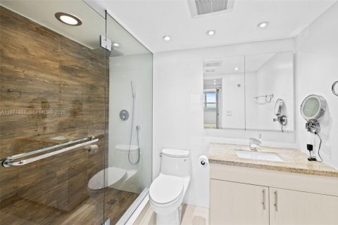 Condominio en alquiler en Miami Beach, Florida, 2 dormitorios, 106.56 m2 № 2033957 - foto 27
