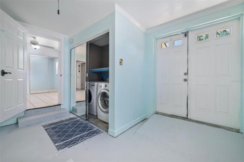 House in Saint Petersburg, Florida 4 bedrooms, 173.26 sq.m. № 1805866 - photo 29