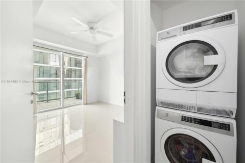 Copropriété à vendre à Miami, Floride: 2 chambres, 94.2 m2 № 1928609 - photo 12