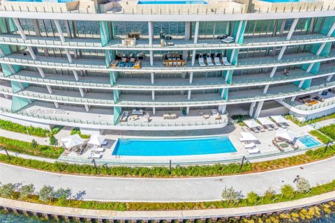 Condo in Miami, Florida, 4 bedrooms  № 2168020 - photo 15