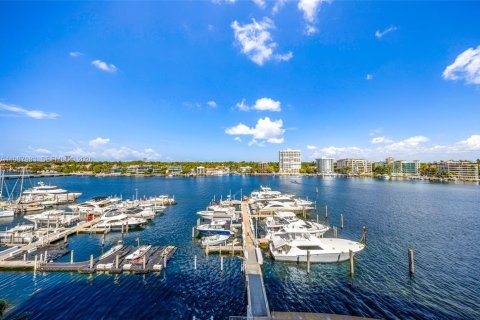 Condo in Miami, Florida, 4 bedrooms  № 2168020 - photo 10