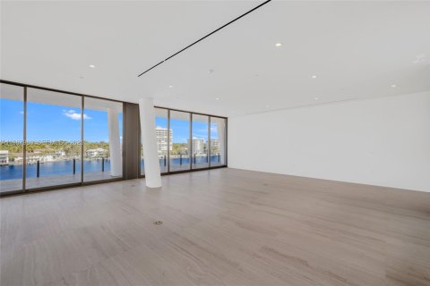Condo in Miami, Florida, 4 bedrooms  № 2168020 - photo 18