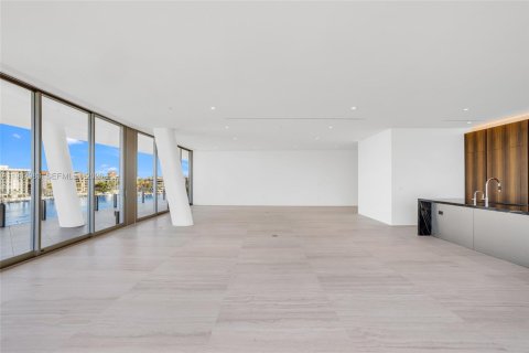 Condo in Miami, Florida, 4 bedrooms  № 2168020 - photo 14
