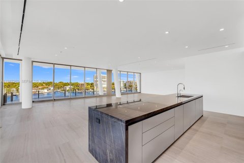 Condo in Miami, Florida, 4 bedrooms  № 2168020 - photo 20