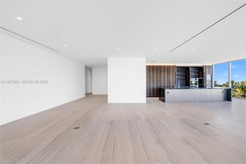 Condo in Miami, Florida, 4 bedrooms  № 2168020 - photo 13