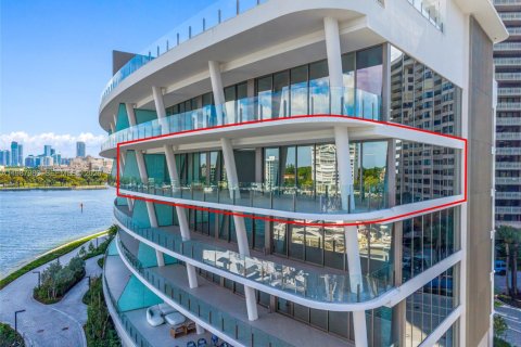 Condo in Miami, Florida, 4 bedrooms  № 2168020 - photo 17