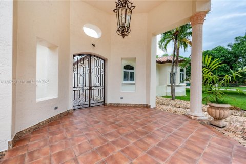 House in Miami, Florida 1 bedroom, 115.66 sq.m. № 1929635 - photo 4