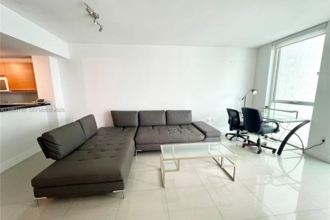 Condo in Miami, Florida, 1 bedroom  № 2049985 - photo 10