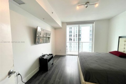 Condo in Miami, Florida, 1 bedroom  № 2049985 - photo 23