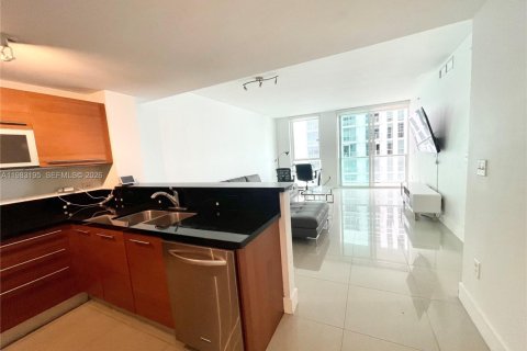 Condo in Miami, Florida, 1 bedroom  № 2049985 - photo 15