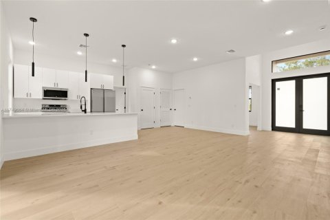 Купить виллу или дом в Лихай-Эйкерс, Флорида 3 спальни, 151.43м2, № 1696747 - фото 8