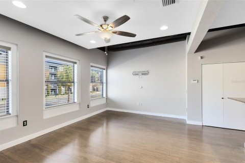 Condo in Orlando, Florida, 1 bedroom  № 1554637 - photo 14