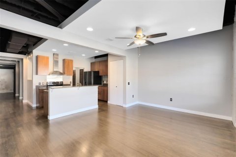 Condo in Orlando, Florida, 1 bedroom  № 1554637 - photo 15