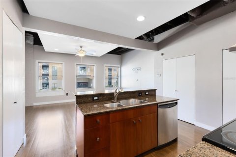Condo in Orlando, Florida, 1 bedroom  № 1554637 - photo 10