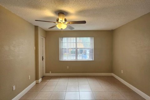 Condominio en alquiler en Deerfield Beach, Florida, 2 dormitorios, 119.84 m2 № 2088235 - foto 14