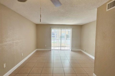 Condominio en Deerfield Beach, Florida, 2 dormitorios № 2088235
