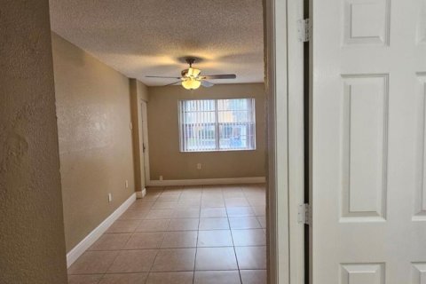 Condominio en alquiler en Deerfield Beach, Florida, 2 dormitorios, 119.84 m2 № 2088235 - foto 13