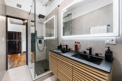 House in Fort Lauderdale, Florida 3 bedrooms, 103.68 sq.m. № 2066820 - photo 21