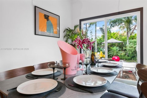 House in Fort Lauderdale, Florida 3 bedrooms, 103.68 sq.m. № 2066820 - photo 12