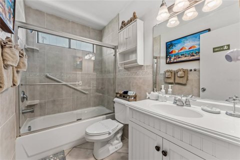 Condominio en venta en Bradenton Beach, Florida, 2 dormitorios, 100.33 m2 № 2099263 - foto 16