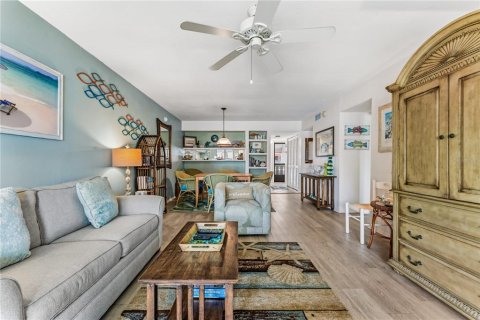 Condominio en venta en Bradenton Beach, Florida, 2 dormitorios, 100.33 m2 № 2099263 - foto 13