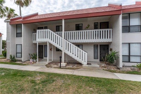 Condominio en Bradenton Beach, Florida, 2 dormitorios № 2099263