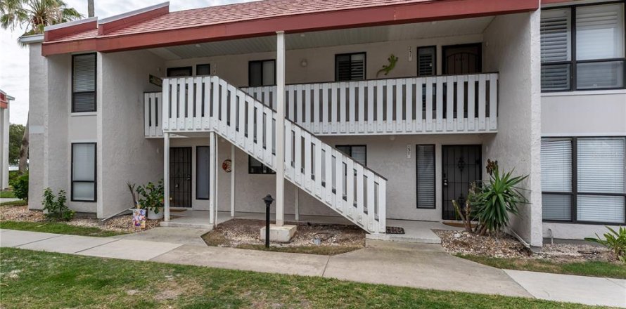 Condominio en Bradenton Beach, Florida, 2 dormitorios № 2099263