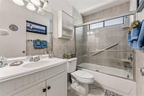 Condominio en venta en Bradenton Beach, Florida, 2 dormitorios, 100.33 m2 № 2099263 - foto 21