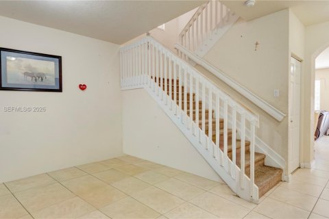 House in Homestead, Florida 4 bedrooms, 184.13 sq.m. № 2007162 - photo 8