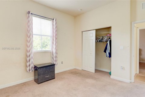 House in Homestead, Florida 4 bedrooms, 184.13 sq.m. № 2007162 - photo 26