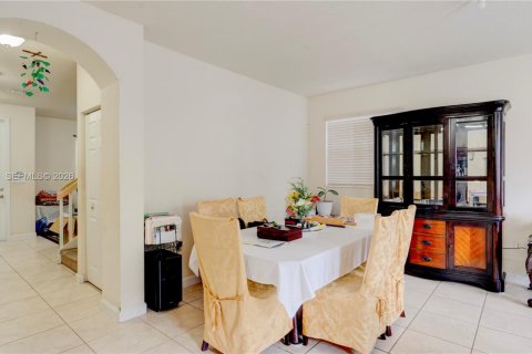 House in Homestead, Florida 4 bedrooms, 184.13 sq.m. № 2007162 - photo 9