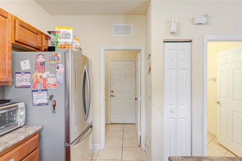 House in Homestead, Florida 4 bedrooms, 184.13 sq.m. № 2007162 - photo 18