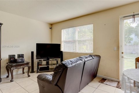 House in Homestead, Florida 4 bedrooms, 184.13 sq.m. № 2007162 - photo 11