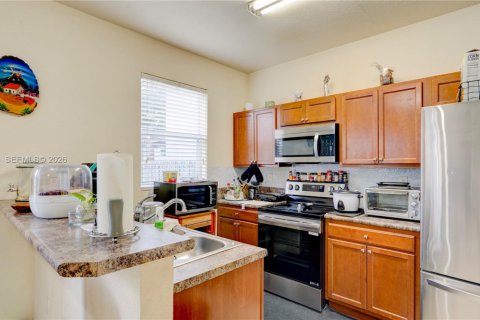 House in Homestead, Florida 4 bedrooms, 184.13 sq.m. № 2007162 - photo 16