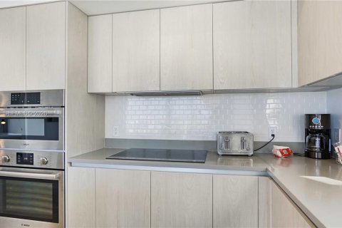 Condominio en venta en Hollywood, Florida, 2 dormitorios, 99.87 m2 № 2030557 - foto 17