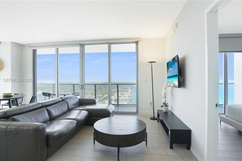 Condominio en venta en Hollywood, Florida, 2 dormitorios, 99.87 m2 № 2030557 - foto 28