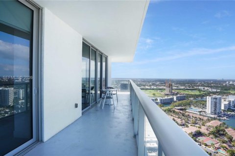Condominio en venta en Hollywood, Florida, 2 dormitorios, 99.87 m2 № 2030557 - foto 4