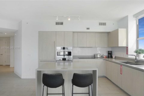 Condominio en venta en Hollywood, Florida, 2 dormitorios, 99.87 m2 № 2030557 - foto 19