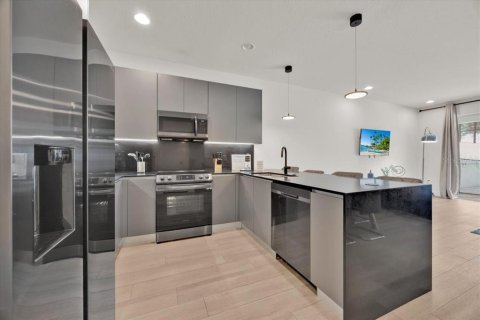 Adosado en venta en Clermont, Florida, 3 dormitorios, 172.05 m2 № 1831283 - foto 13