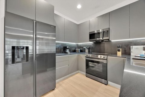Adosado en venta en Clermont, Florida, 3 dormitorios, 172.05 m2 № 1831283 - foto 12