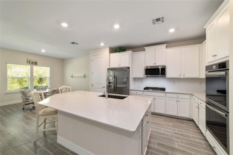 House in BELLECHASE in Ocala, Florida 4 bedrooms, 212.93 sq.m. № 2218925 - photo 12