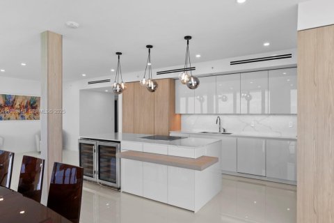 Condominio en venta en Hollywood, Florida, 4 dormitorios, 287.16 m2 № 2034363 - foto 16