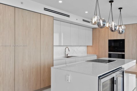 Condominio en venta en Hollywood, Florida, 4 dormitorios, 287.16 m2 № 2034363 - foto 13