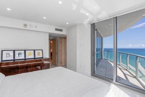 Condominio en venta en Hollywood, Florida, 4 dormitorios, 287.16 m2 № 2034363 - foto 30