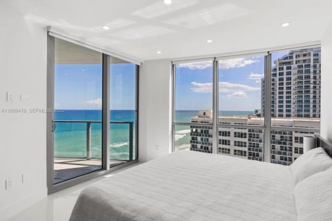 Condominio en venta en Hollywood, Florida, 4 dormitorios, 287.16 m2 № 2034363 - foto 29