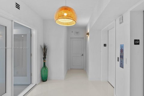 Condominio en venta en Hollywood, Florida, 4 dormitorios, 287.16 m2 № 2034363 - foto 3