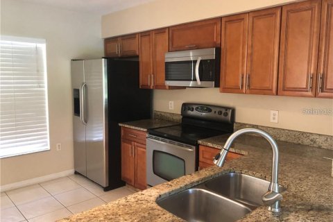 Condominio en alquiler en Orlando, Florida, 3 dormitorios, 107.95 m2 № 1870578 - foto 3