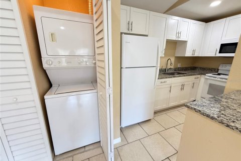 Condo in Tampa, Florida, 1 bedroom  № 2416504 - photo 4